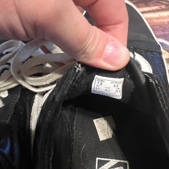 Vans women’s 9 (great condition) - Picture 4 of 4